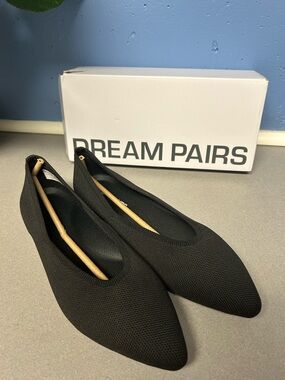 Dream Pairs Black Pointed Knit Slip-On Flats